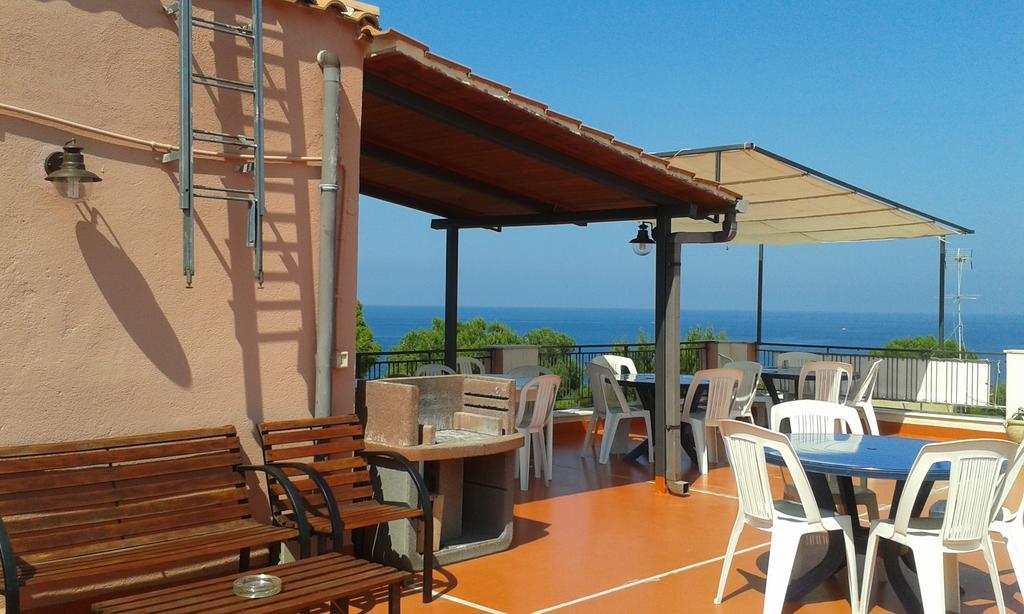 サンタ・フラーヴィア La Caletta Bed & Breakfast エクステリア 写真