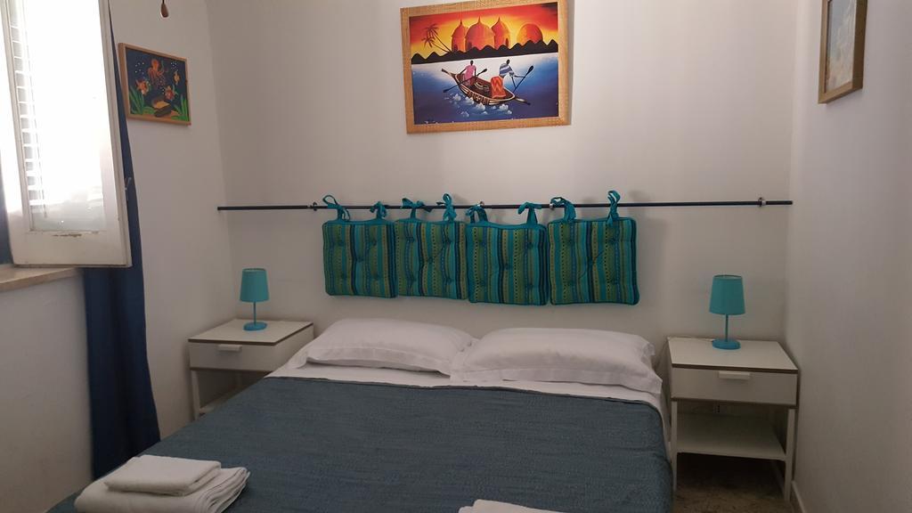 サンタ・フラーヴィア La Caletta Bed & Breakfast エクステリア 写真
